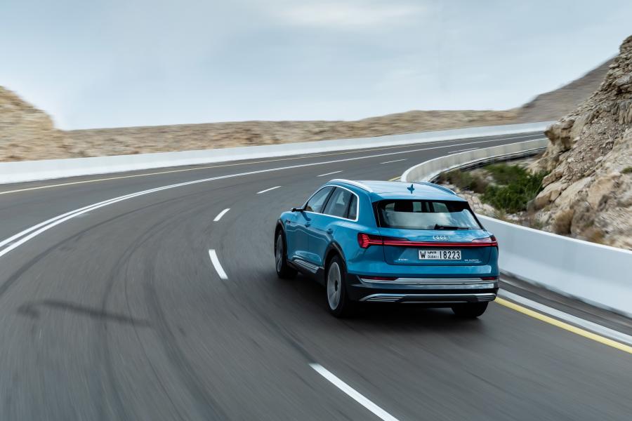  Audi e-tron 55 Quattro 2019 года  (WW) (фото 157 из 452)